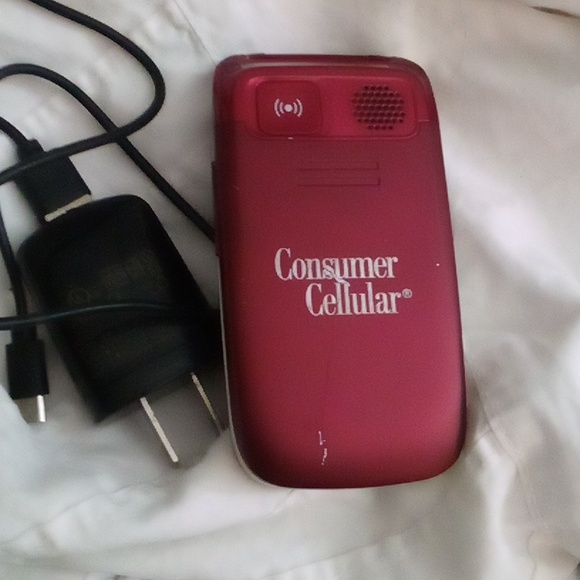 Doro FLIP PHONE - Consumer Cellular Excellent working condition - Picture 4 of 15